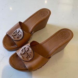 Tory Burch brown wedge size 8.5